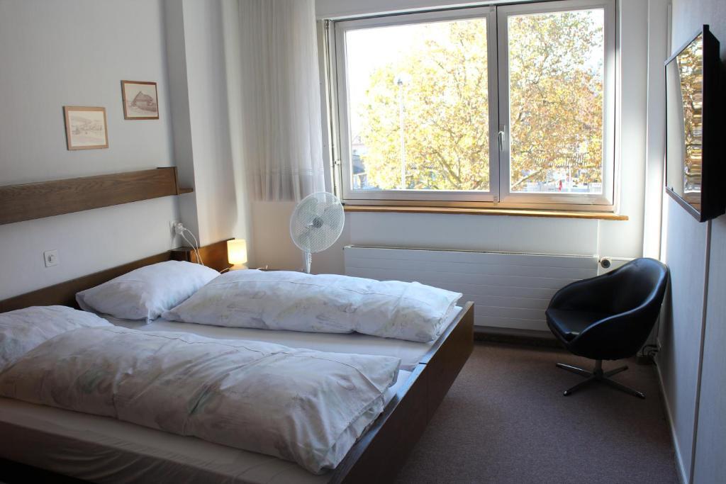 Hotel Bahnhof Interlaken Quarto foto
