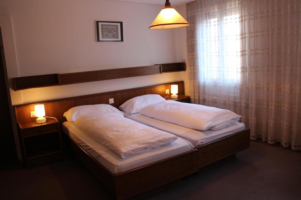 Hotel Bahnhof Interlaken Quarto foto